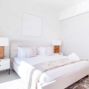 Отель LUX  Luxury Sunrise Beachfront Suite 1, фото 4