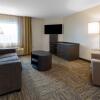Отель Candlewood Suites Kalamazoo Se, an IHG Hotel, фото 7