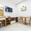 Отель RedDoorz Plus near HIECC Tan Binh 2, фото 1