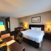 Отель Prairie Moon Inn Sylvan Lake в Озере Силване