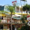 Отель Sun Deck Inn & Suites в Форт-Майерсе - пляже
