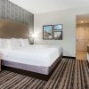 Отель La Quinta Inn & Suites by Wyndham Buffalo Amherst, фото 29