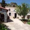 Отель Traditional Stone Home 30 Min. From Famous Beaches, фото 1