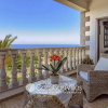Отель Away-from-it-all, Exceptional Sea Views Sleeps 10, фото 8