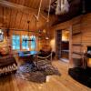 Отель Engholm Husky Design Lodge в Карасьоке