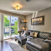 Отель Modern Vancouver Townhome - Right on Main St!, фото 3