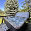 Отель Riverwood Lodge 5 Bedroom Home by NW Comfy Cabins by RedAwning, фото 18