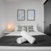 Отель Breathtaking Lake/parkview Apt Pool&gym@3br, фото 3