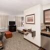 Отель Staybridge Suites Charlotte Ballantyne, an IHG Hotel, фото 17