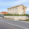 Отель Simplistic Apartment in Neviđane near Sea Beach, фото 21