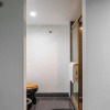 Отель Spacious One Bedroom Centrally Located, фото 43