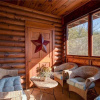 Отель Another Day Inn Bearadise 2 Bedroom Home with Hot Tub, фото 13