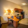 Отель Candlewood Suites Airport, an IHG Hotel, фото 22