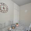 Отель Spacious and Homely 3 Bedroom Flat - SuiteLivin, фото 7