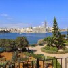 Отель Seafront Apartment, Marvelous Views GR8 Location, фото 12