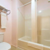 Отель Econo Lodge Lakeshore, фото 9