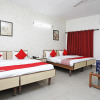 Отель OYO 11937 Hotel Meedo, фото 12