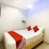 Отель White 1 Hotel by OYO Rooms, фото 16