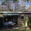 Отель Geschakelde bungalow op de Veluwe "De Eekhoorn" в Хендерлоо
