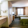 Отель Quality Inn & Suites Near the Theme Parks, фото 16