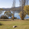 Отель Grey Kangaroo- On Lake Jindabyne foreshore, фото 9