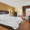 Отель Hampton Inn Charlotte - University Place, фото 5