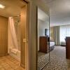 Отель Clarion Inn & Suites - University Area, фото 11