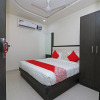 Отель OYO 22979 Saffron Hotel, фото 7