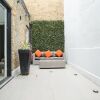 Отель Beautiful 2 Bed Terrace House In Camden, фото 17