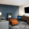 Отель Renaissance Charlotte Suites, фото 4