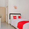 Отель OYO 1939 De Zity Syariah Residence, фото 19