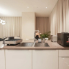 Отель Luxe Living - Spacious 2BR - Marina Gate, фото 2