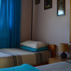 Отель Fisherhaven Traveller's Lodge - Hostel, фото 3