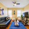 Отель Spacious 2bd/1ba | Ashmont+Parking | 3D TOUR, фото 5