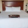 Отель Hampton Inn & Suites Kingman, фото 7