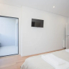 Отель Liiiving -Luxury River View Apartment XI, фото 2