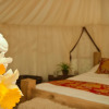 Отель Plush Tents Glamping, фото 1