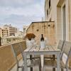 Отель Bright and central 2 bedroom apartment in Sliema, фото 23