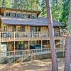 Отель Pine Mountain Cabin w/ Hot Tub, 2 Mins to Marina!, фото 1
