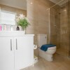 Отель Aujoy 4 Bed Townhouse Burwood 2, фото 11