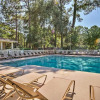 Отель Hilton Head Condo w/ Pool Access < 1/2 Mi to Beach, фото 11