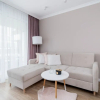 Отель Modern Apartment With Parking by Renters, фото 6