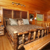 Отель Mountain Dreams 2 Br cabin by RedAwning, фото 4