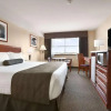 Отель Days Inn And Suites - Langley, фото 3