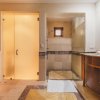 Отель Magnificent Golden Bear w Balcony Pool and Private Parking lot E21, фото 5