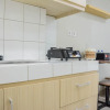 Отель Comfortable Studio Apartment at Springlake Summarecon, фото 4