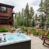 Отель Peak 8 by Avantstay Spacious Modern Cabin w/ Hot Tub & Views, фото 23