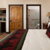 Отель The Landing at Estes Park - Riverside Retreat, фото 6