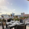 Отель Luxurious Duplex Seafront Apt With Amazing Views, фото 8