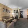 Отель Comfort Inn & Suites Airport North, фото 6